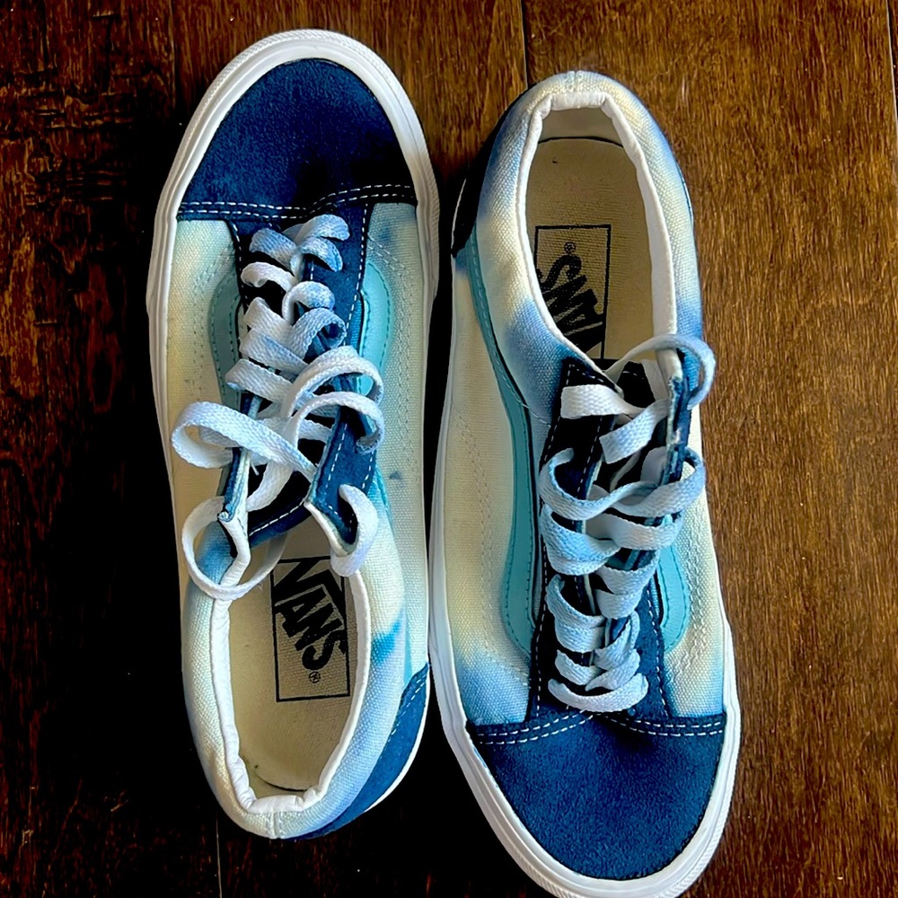 Vans Sneaker Men’s or Women’s